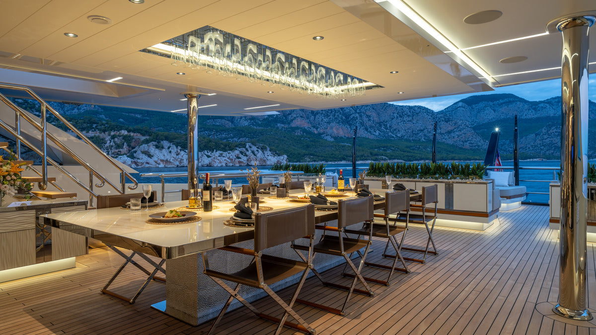 Al Reem upper deck outdoor dining table and chairs