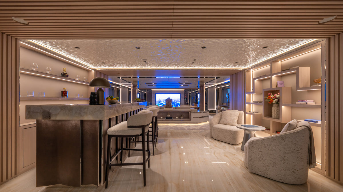 Al Reem upper deck saloon, bar and lounge seating