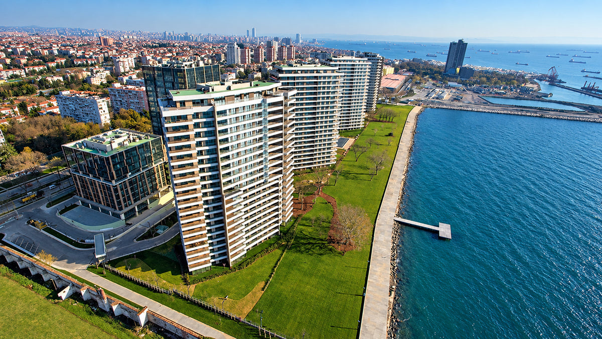 Yalı Ataköy seaside residence, Istanbul — exterior view of the development on the Marmara shore