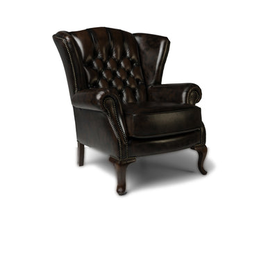 Кресло Masterchair чёрного цвета, вид в три четверти