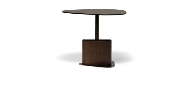 Tavolino Turtle con base a blocco in legno scuro, vista frontale